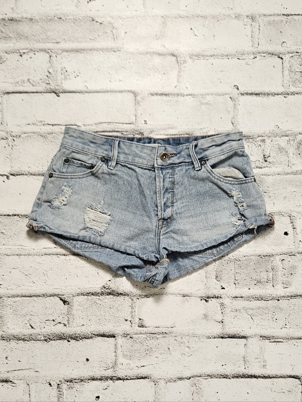 Roxy Low Rise Denim Shorts Light Wash Rolled Hem Distressed Size 25
